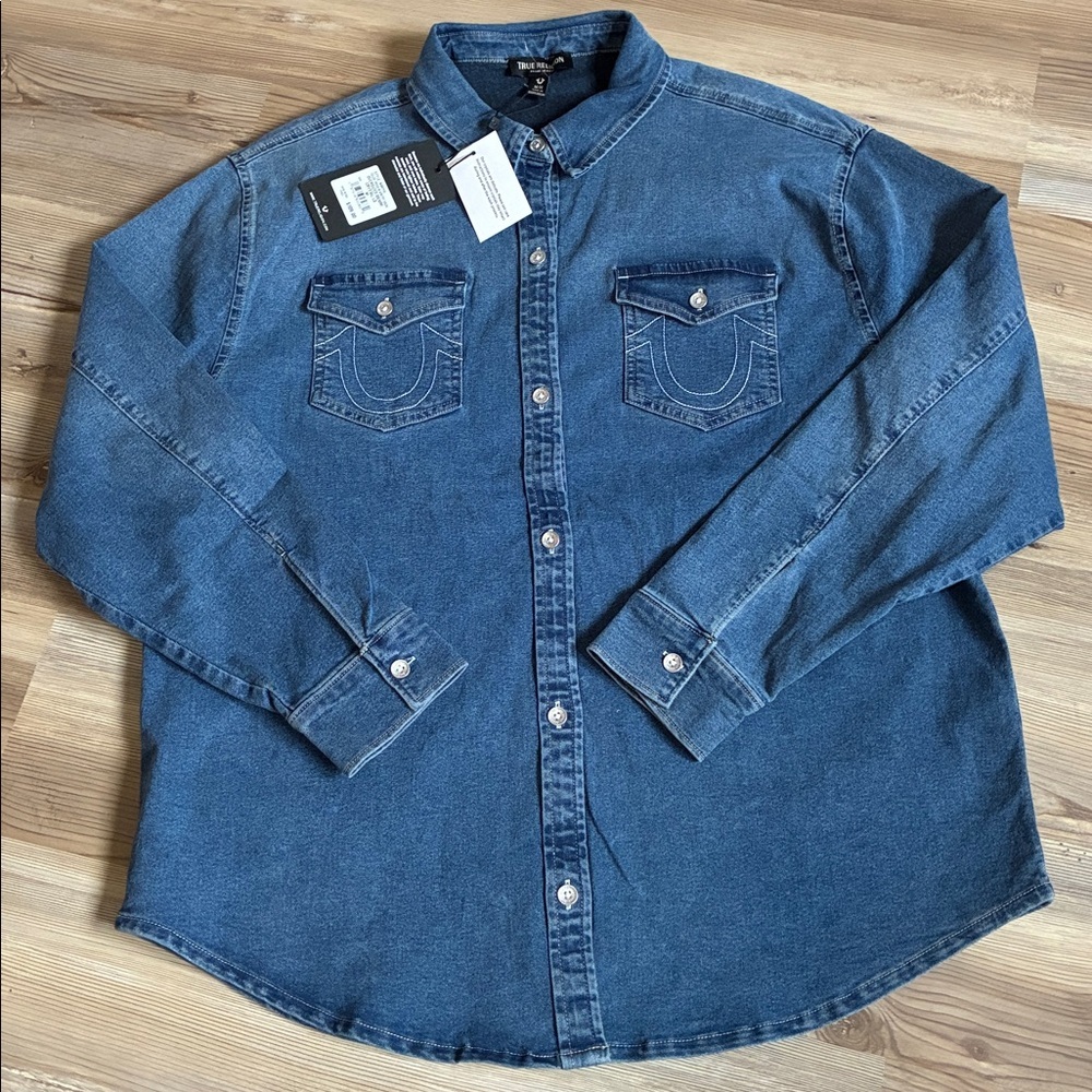 True Religion Oversized Denim Button up Shirt Crystal logo Women’s M NWT Western - Picture 8 of 14